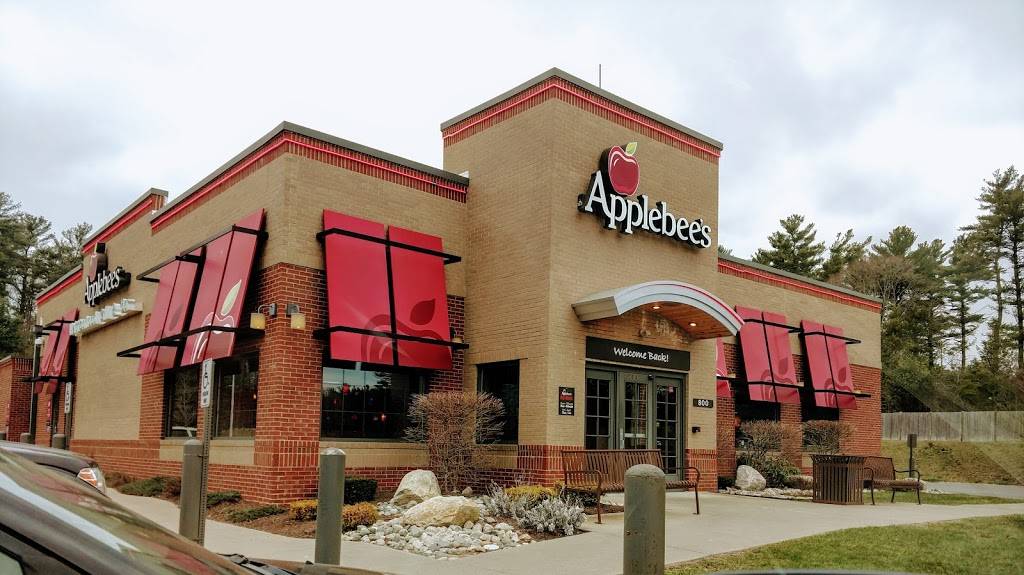 Applebees Grill + Bar | restaurant | 800 Cape Hwy, Raynham, MA 02767, USA | 5088231126 OR +1 508-823-1126