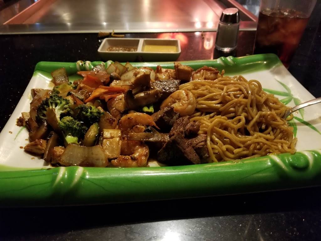 Kimono Kin Japanese | restaurant | 106 Galleria Plaza, Beckley, WV 25801, USA | 3042522008 OR +1 304-252-2008