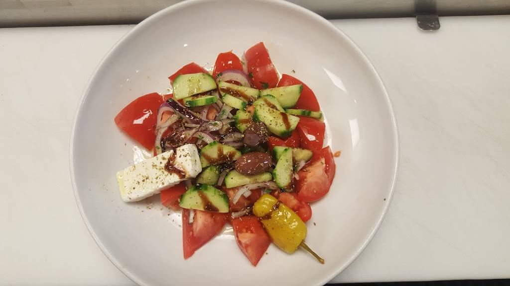 Its Greek 2 U Grill | restaurant | 5449 N Clark St, Chicago, IL 60640, USA | 8728062293 OR +1 872-806-2293