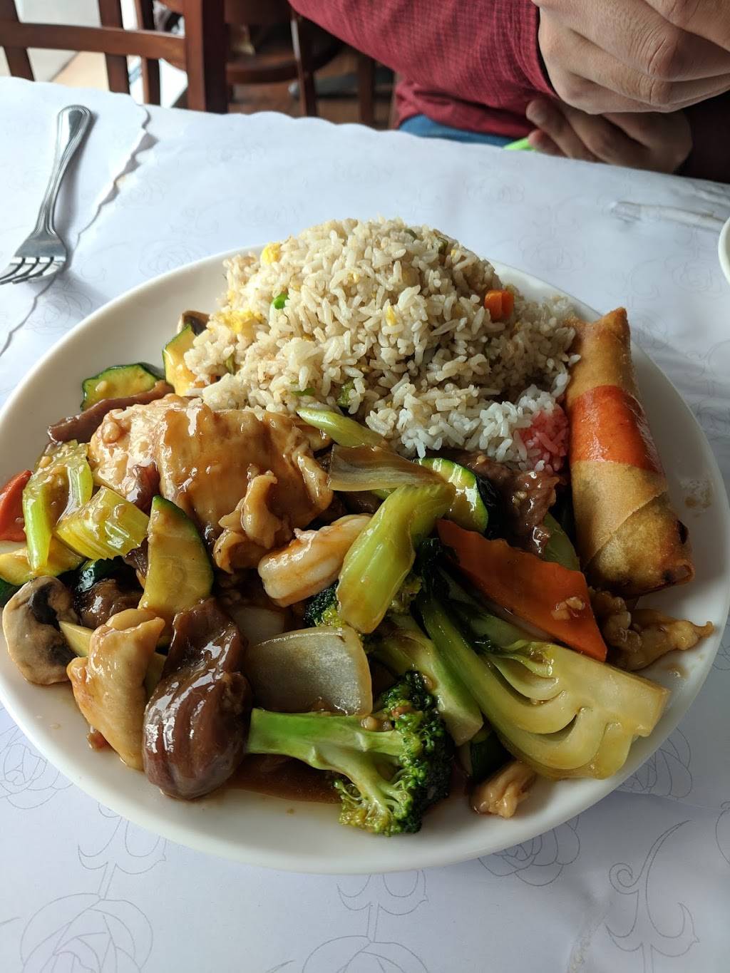 Ming Yen | restaurant | 1628 Grant Ave, Novato, CA 94945, USA | 4158975800 OR +1 415-897-5800