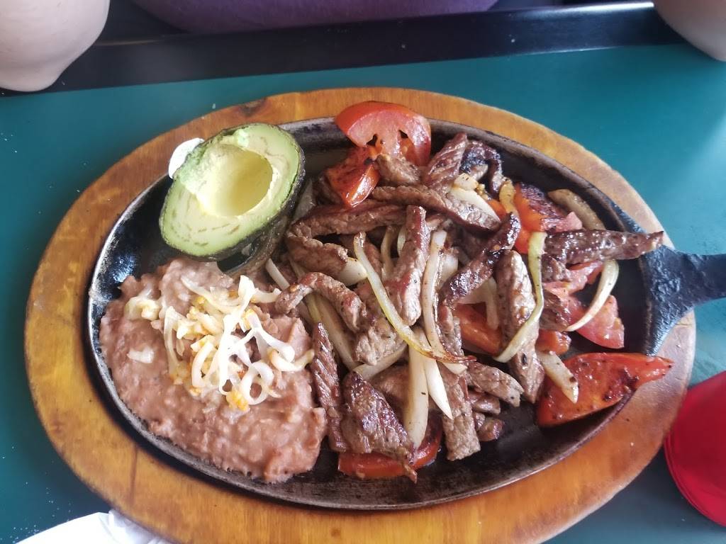 Los 3 Gallegos Express | restaurant | 1475 George Dieter Dr, El Paso, TX 79936, USA | 9155910606 OR +1 915-591-0606
