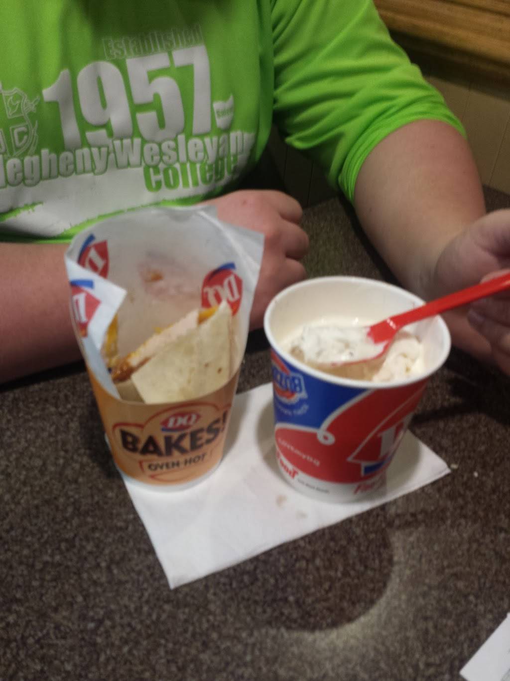 Dairy Queen | restaurant | 4110 Hills and Dales Rd NW, Canton, OH 44708, USA | 3304927747 OR +1 330-492-7747