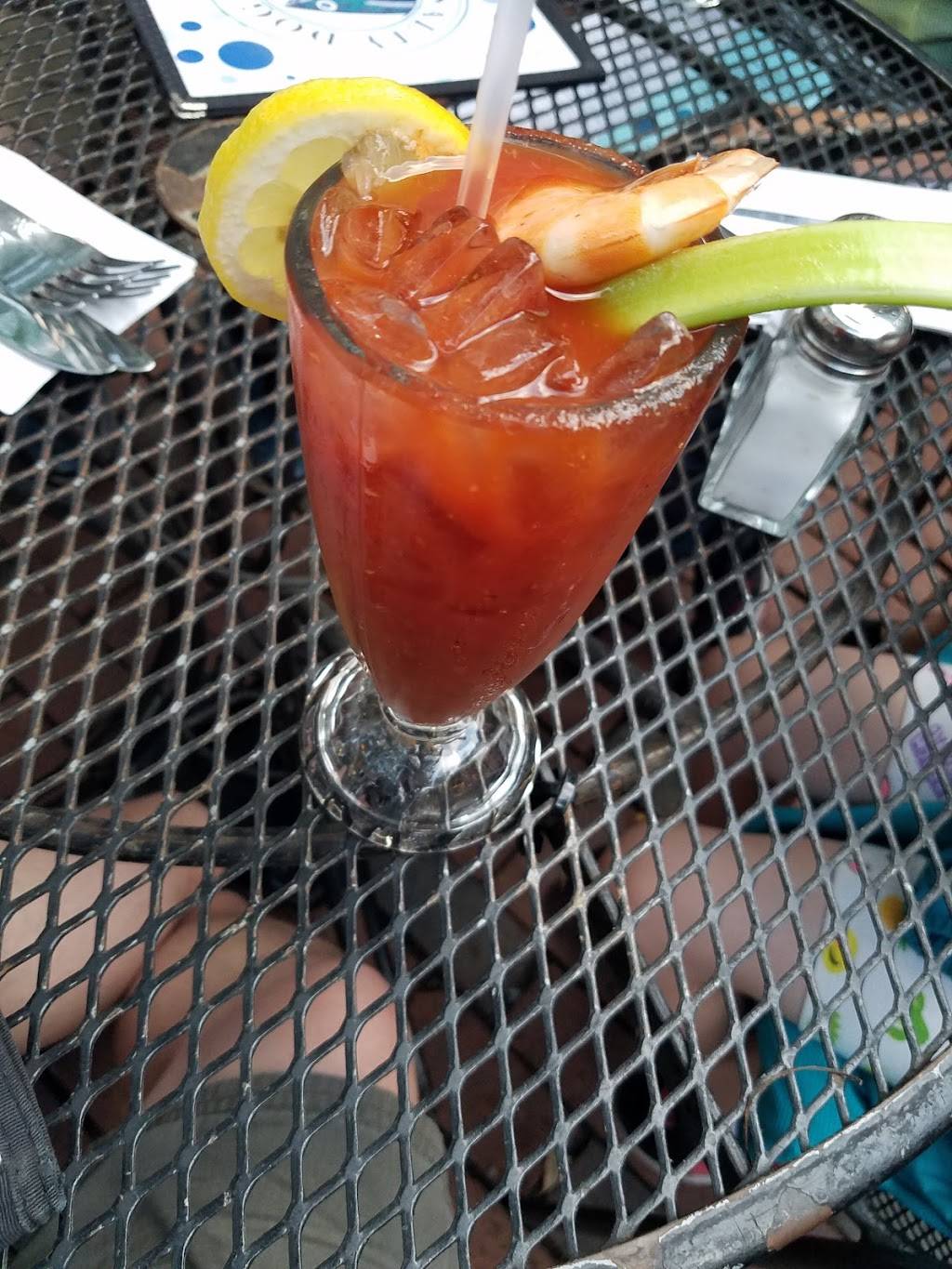 Salty Dog Seafood Grille & Bar | restaurant | 206 S Market St, Boston, MA 02109, USA | 6177422094 OR +1 617-742-2094