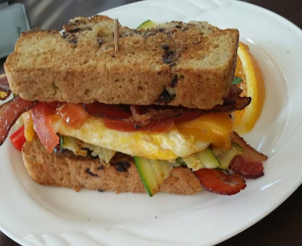 Diannas Bakery & Cafe - Deli | cafe | 639 1st St, Benicia, CA 94510, USA | 7072976186 OR +1 707-297-6186