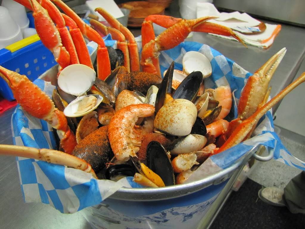 Mad Beach Fish House | restaurant | 13205 Gulf Blvd, Madeira Beach, FL 33708, USA | 7273984103 OR +1 727-398-4103