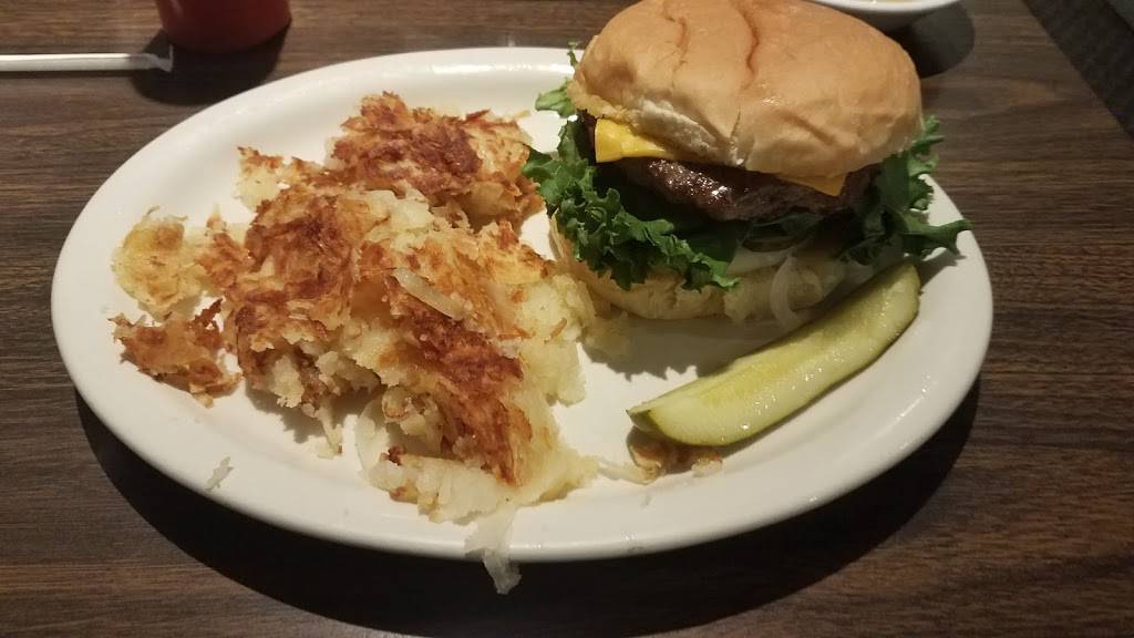 Scooters Ds | restaurant | 724 Shoppers Ln, Kalamazoo, MI 49004, USA | 2693454830 OR +1 269-345-4830