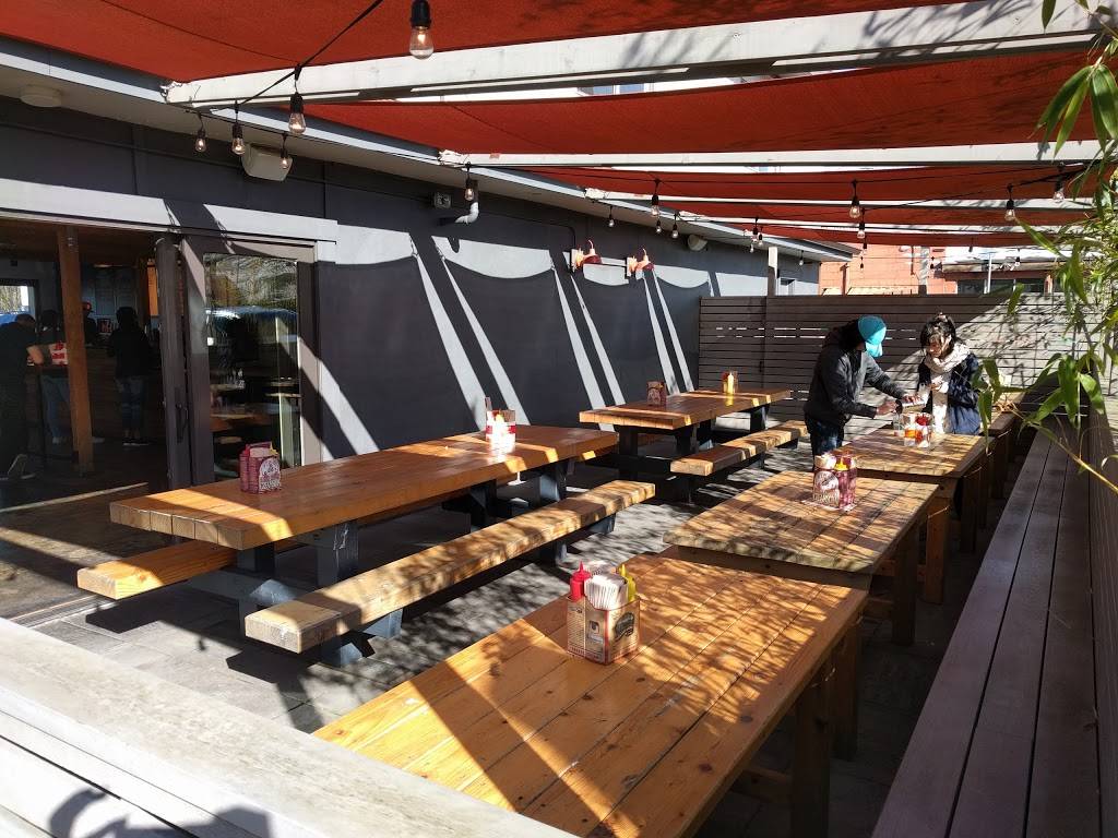 Three B’s Burgers | restaurant | 7990 NE Leary Way, Redmond, WA 98052, USA | 4254975100 OR +1 425-497-5100