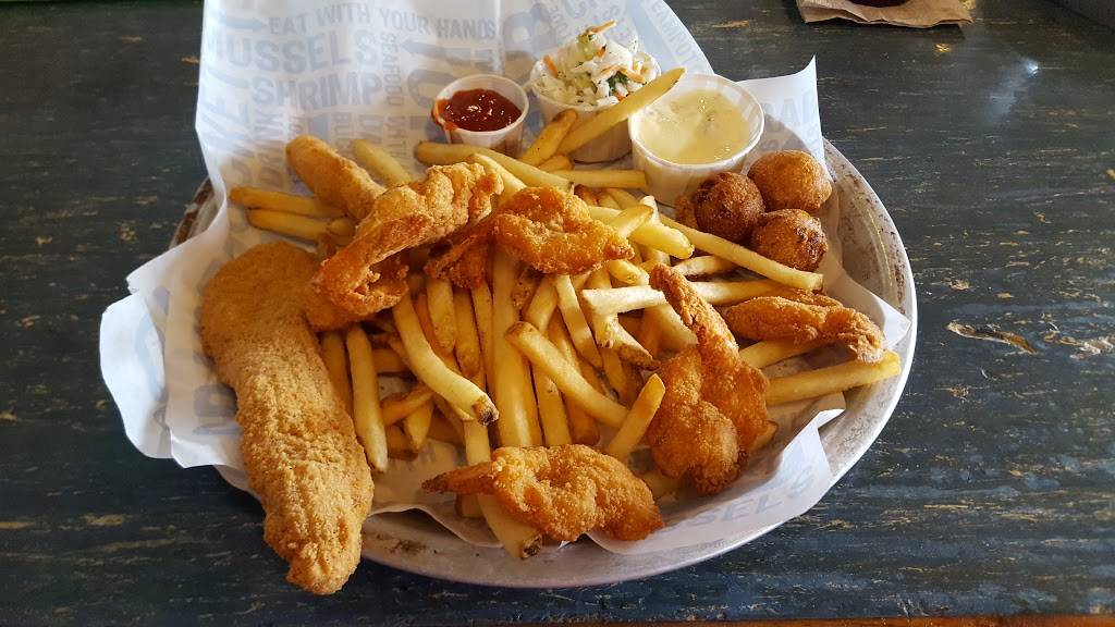 Joes Crab Shack | restaurant | 1340 N Peachtree Rd, Mesquite, TX 75149, USA | 9723297111 OR +1 972-329-7111