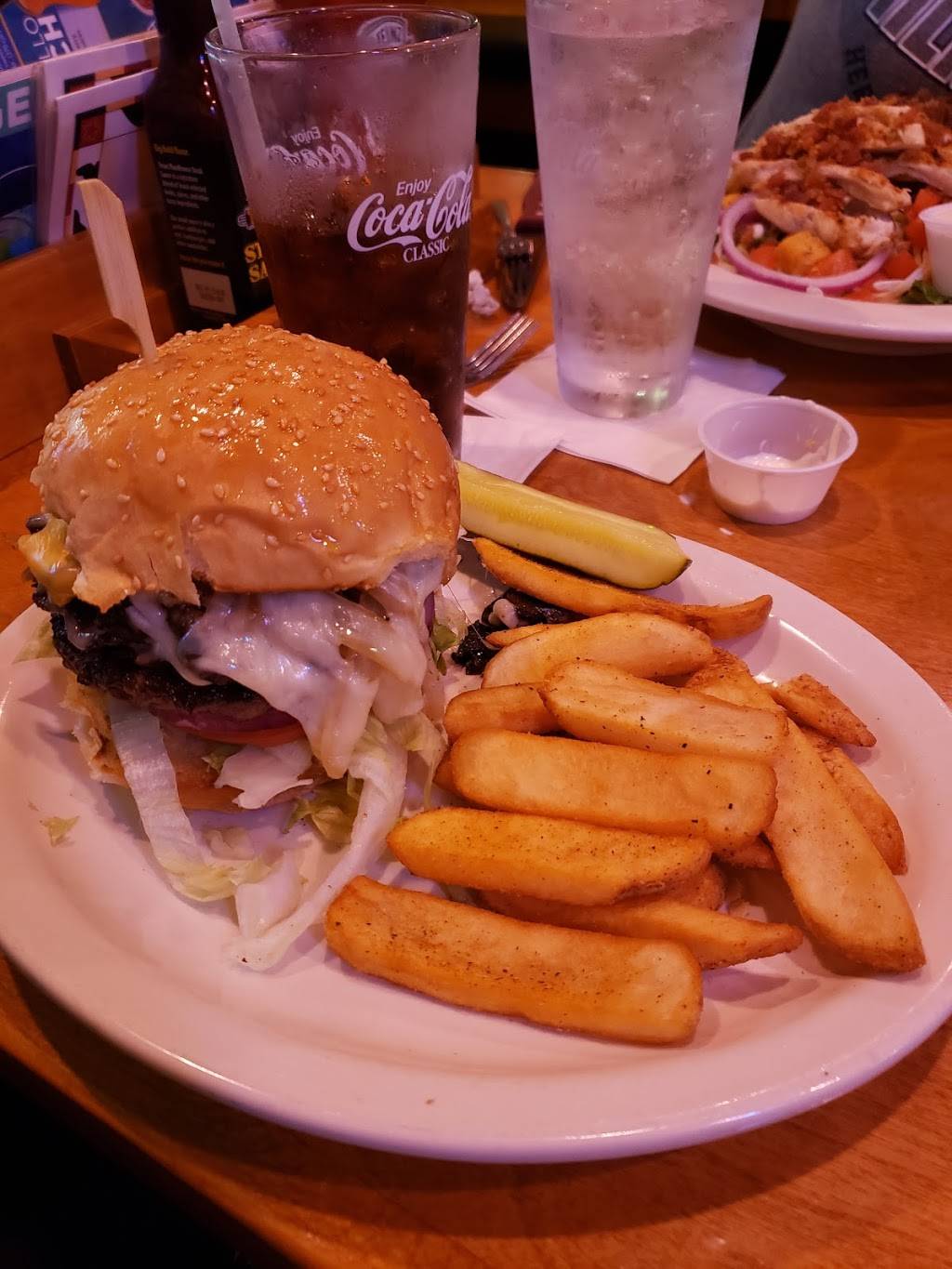 Texas Roadhouse | restaurant | 740 NW Blue Pkwy, Lees Summit, MO 64086, USA | 8162463909 OR +1 816-246-3909