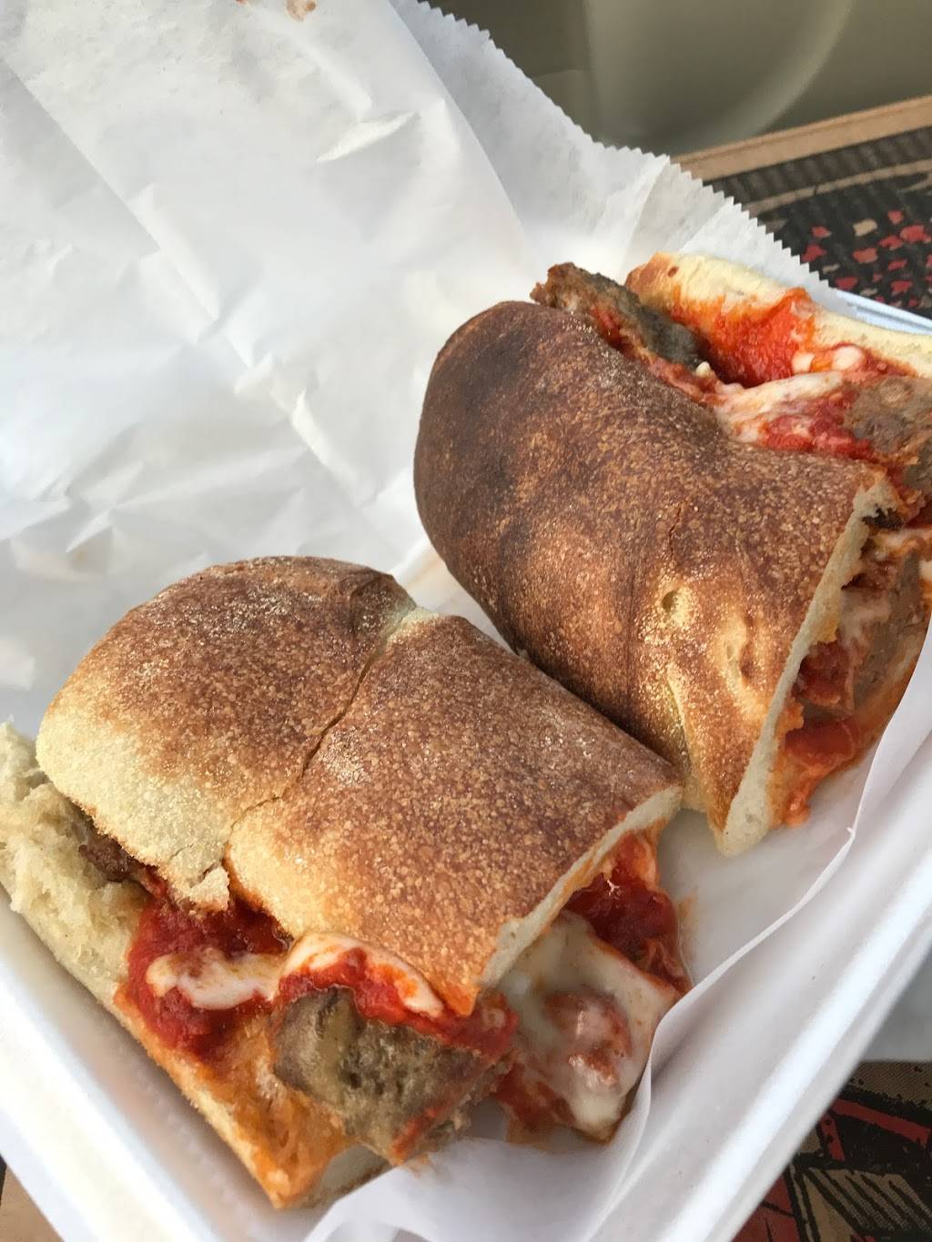 Arthur Ave Pizza & Catering | restaurant | 246 Post Rd, Fairfield, CT 06824, USA | 2039987001 OR +1 203-998-7001