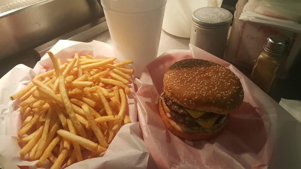 Alexs Restaurant | restaurant | 3709 W Elm St, McHenry, IL 60050, USA | 8153441103 OR +1 815-344-1103