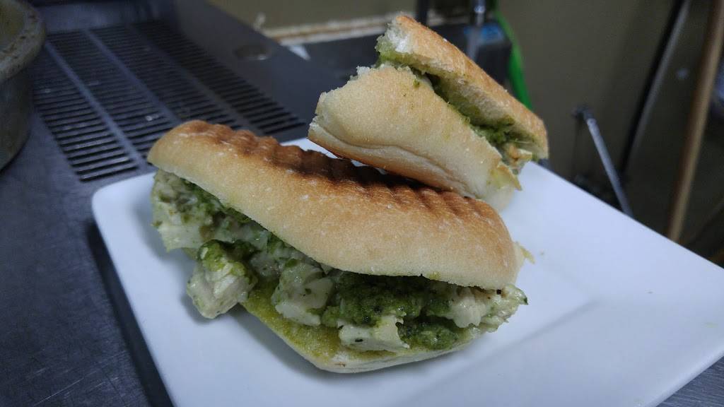 Sweet Red Bistro | restaurant | 208 W 1st Ave, Albany, OR 97321, USA | 5417040510 OR +1 541-704-0510