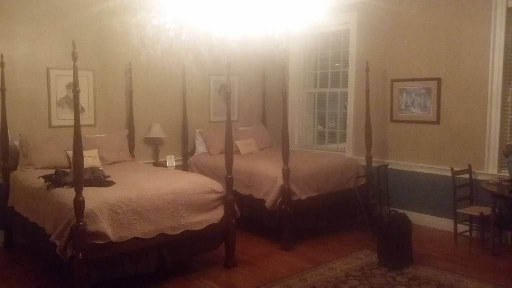 Hale Springs Inn | restaurant | 110 W Main St, Rogersville, TN 37857, USA | 4232725171 OR +1 423-272-5171