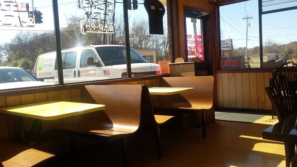 Skeets Hot Dogs | restaurant | 2001 14th Ave N, Columbus, MS 39701, USA | 6623270755 OR +1 662-327-0755