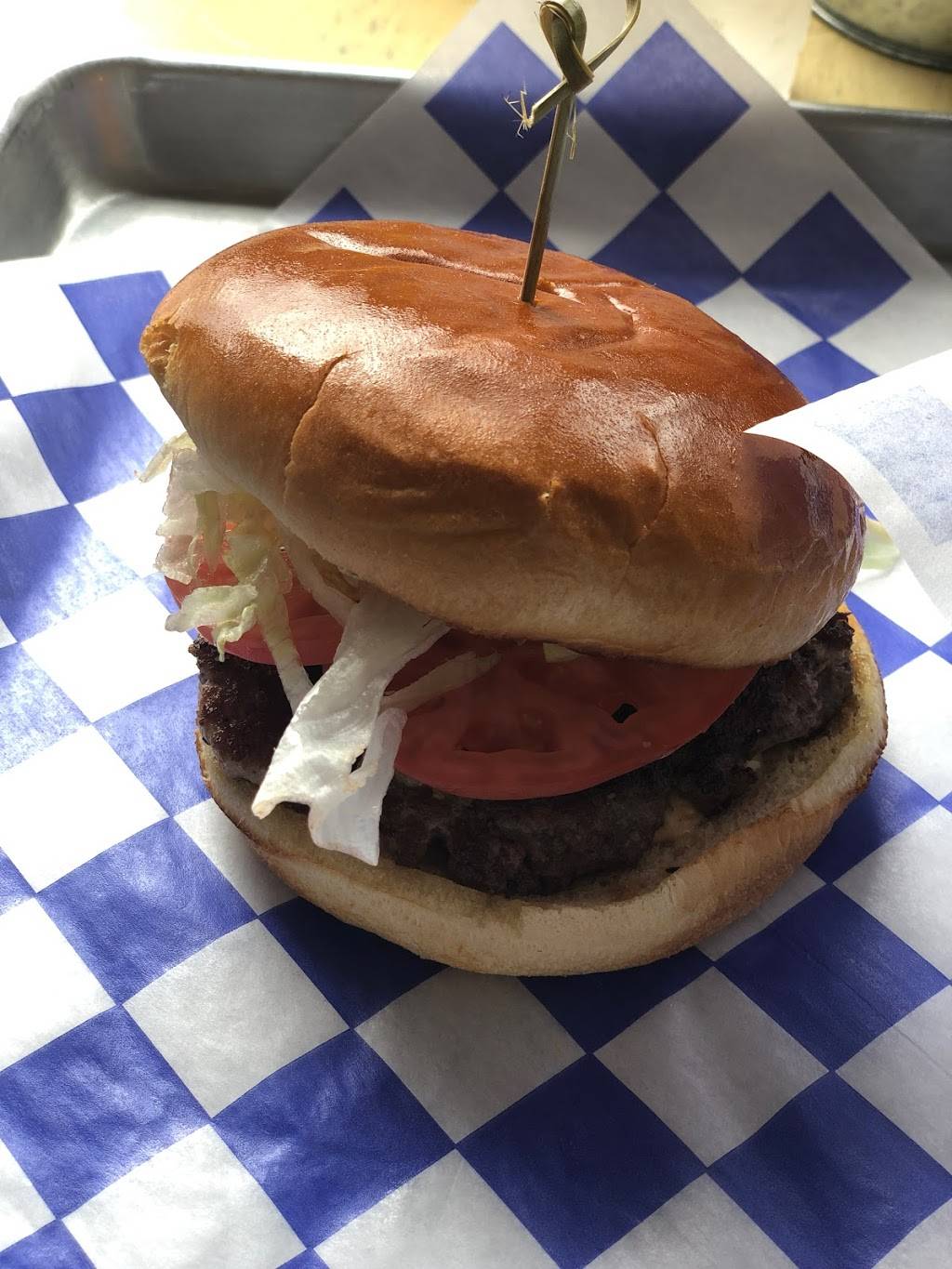 Tin Top Burgers & Beer | restaurant | 283 S Union Ave, New Braunfels, TX 78130, USA | 8305079138 OR +1 830-507-9138
