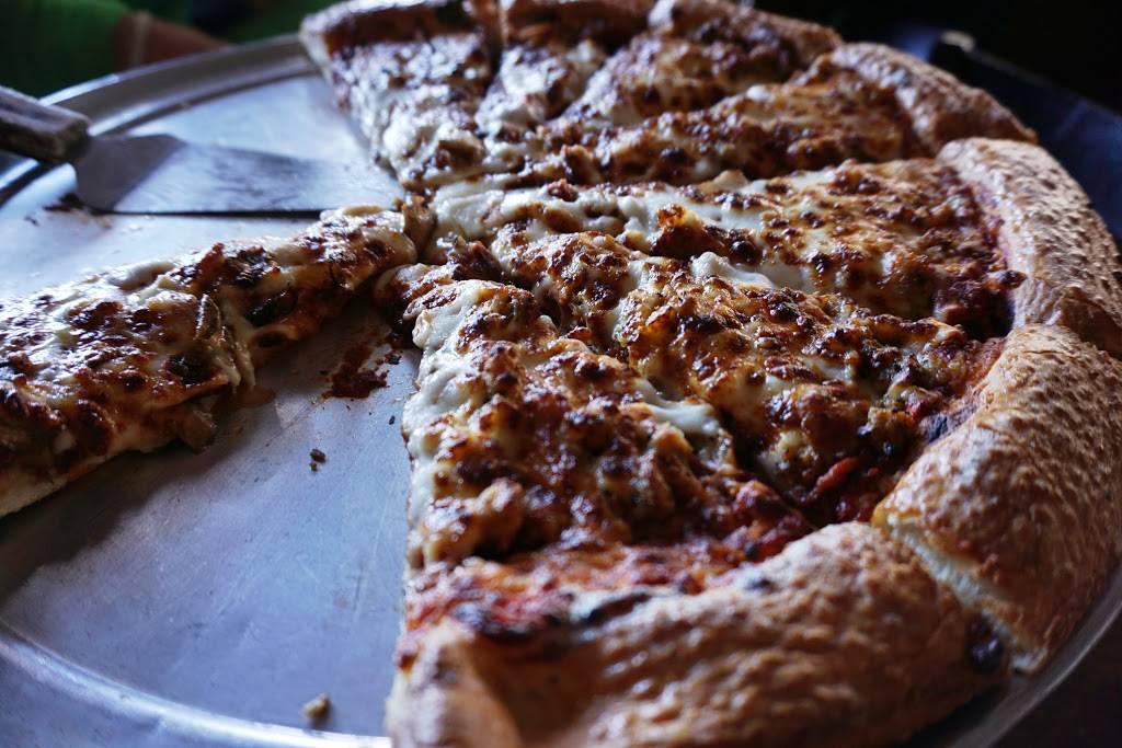 Old School Pizza Tavern | restaurant | 603 W Abram St, Arlington, TX 76010, USA | 6823234441 OR +1 682-323-4441