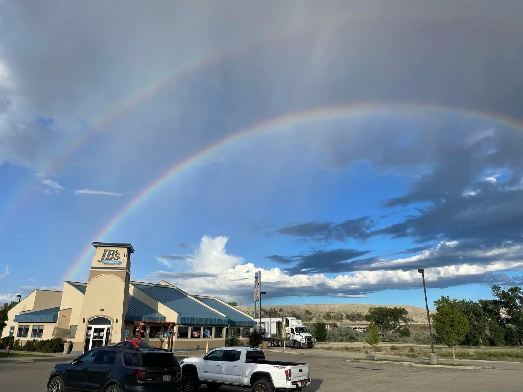 JBs | restaurant | 111 N 800 W, Price, UT 84501, USA | 4356371840 OR +1 435-637-1840