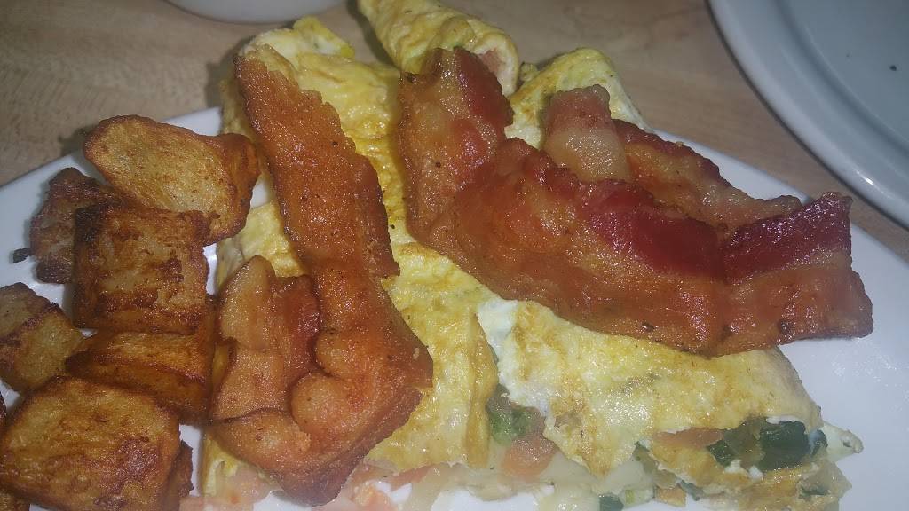 TNT Luncheonette Ltd | restaurant | 244 Harrison Ave, Harrison, NY 10528, USA | 9148359873 OR +1 914-835-9873