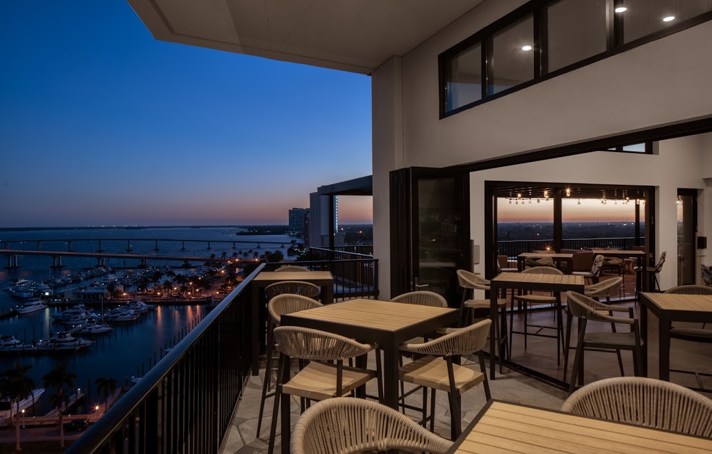 Beacon Social Drinkery | restaurant | 2200 Edwards Dr, Fort Myers, FL 33901, USA | 2393143800 OR +1 239-314-3800