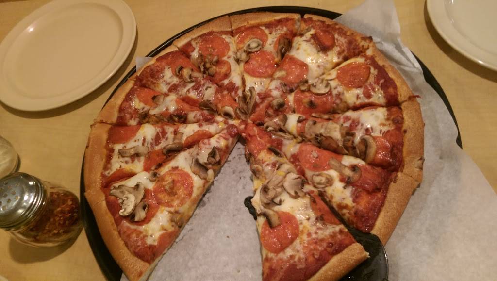 Straw Hat Pizza | restaurant | 10729 South St, Cerritos, CA 90703, USA | 5629258441 OR +1 562-925-8441