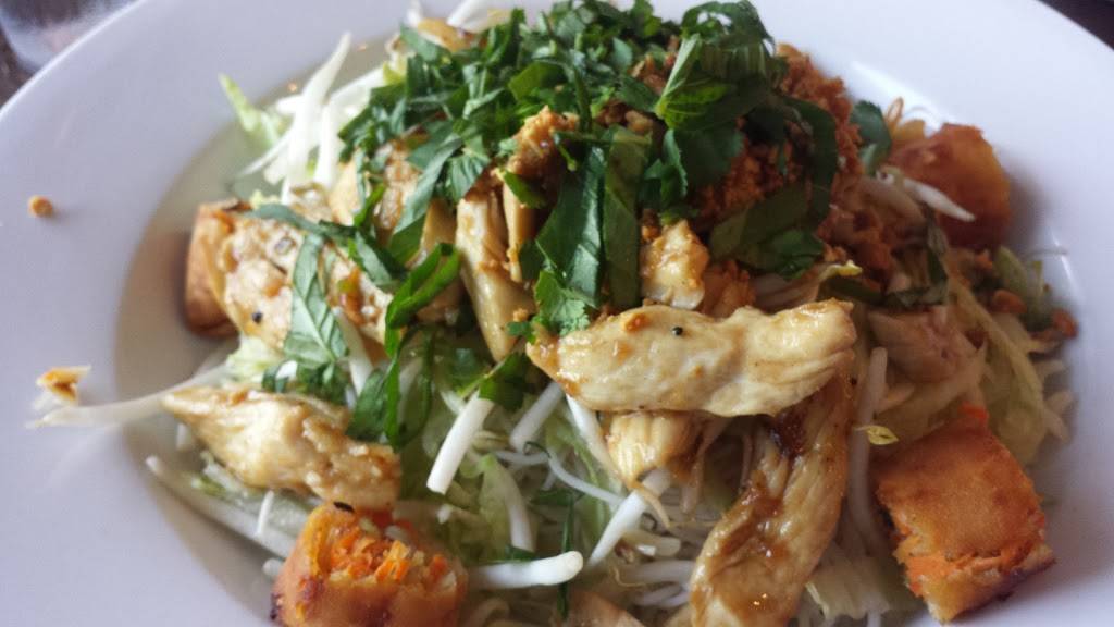 Asian Bistro | restaurant | 1318 S Main St, Wake Forest, NC 27587, USA | 9194358880 OR +1 919-435-8880