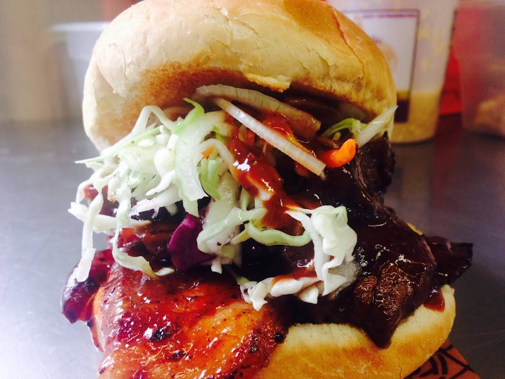 Smokin Barrel | restaurant | Milwaukie, OR 97222, USA | 5037085308 OR +1 503-708-5308