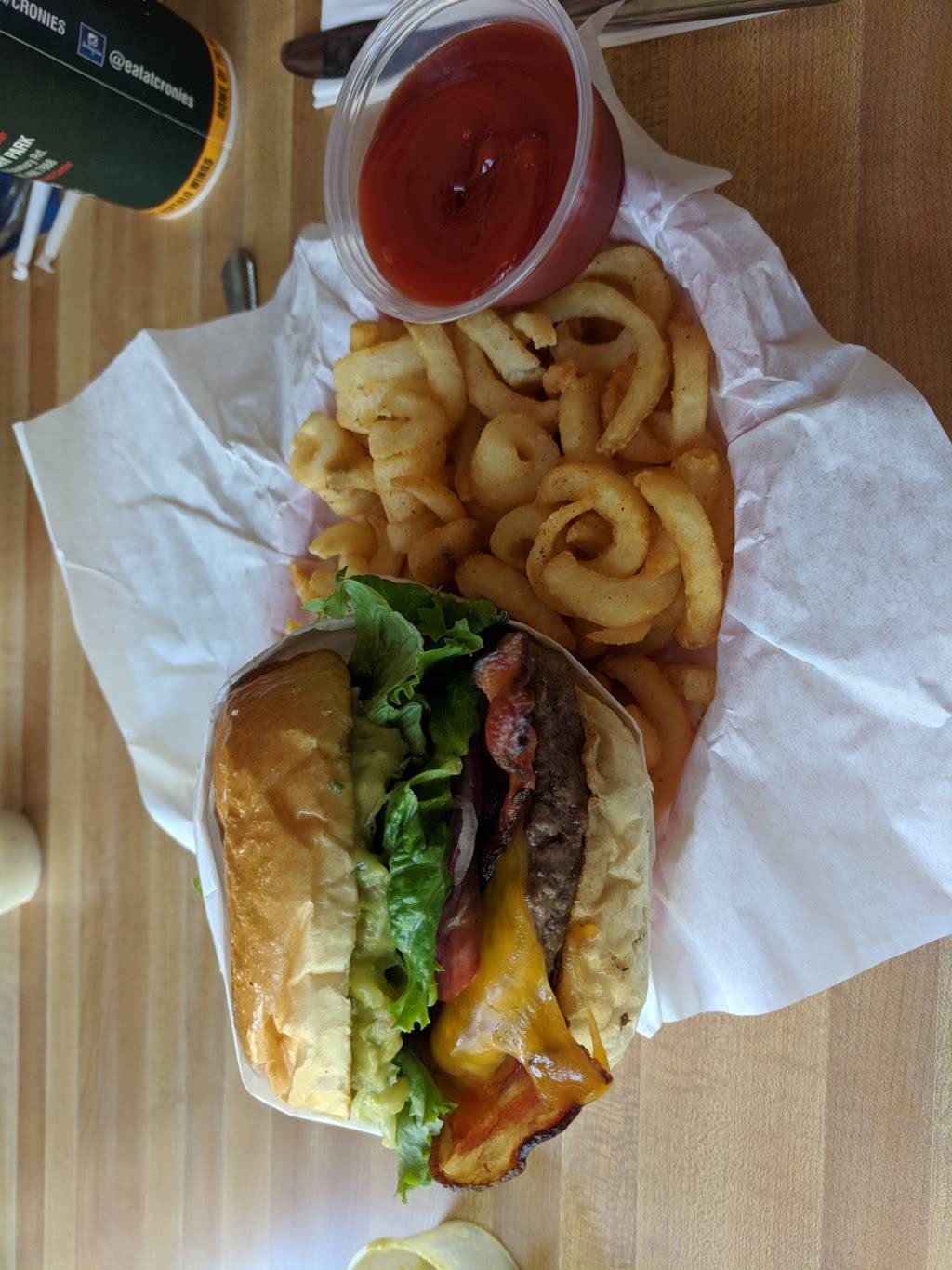 Cronies Sports Grill | restaurant | 370 N Lantana St, Camarillo, CA 93010, USA | 8054825900 OR +1 805-482-5900