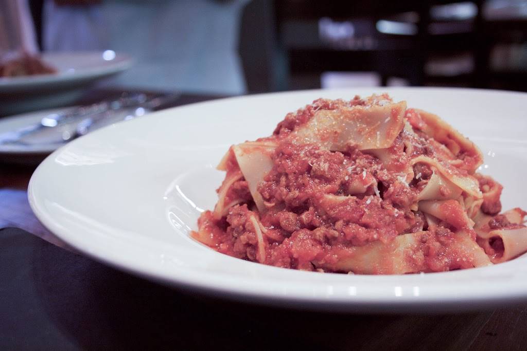 Restaurant Locanda | restaurant | 3535 Autoroute Jean-Noël-Lavoie, Laval, QC H7P 5G9, Canada | 4506812355 OR +1 450-681-2355