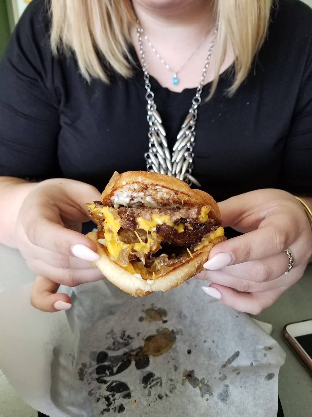 The Friendly | restaurant | 4592 30th St, San Diego, CA 92116, USA | 6198927840 OR +1 619-892-7840