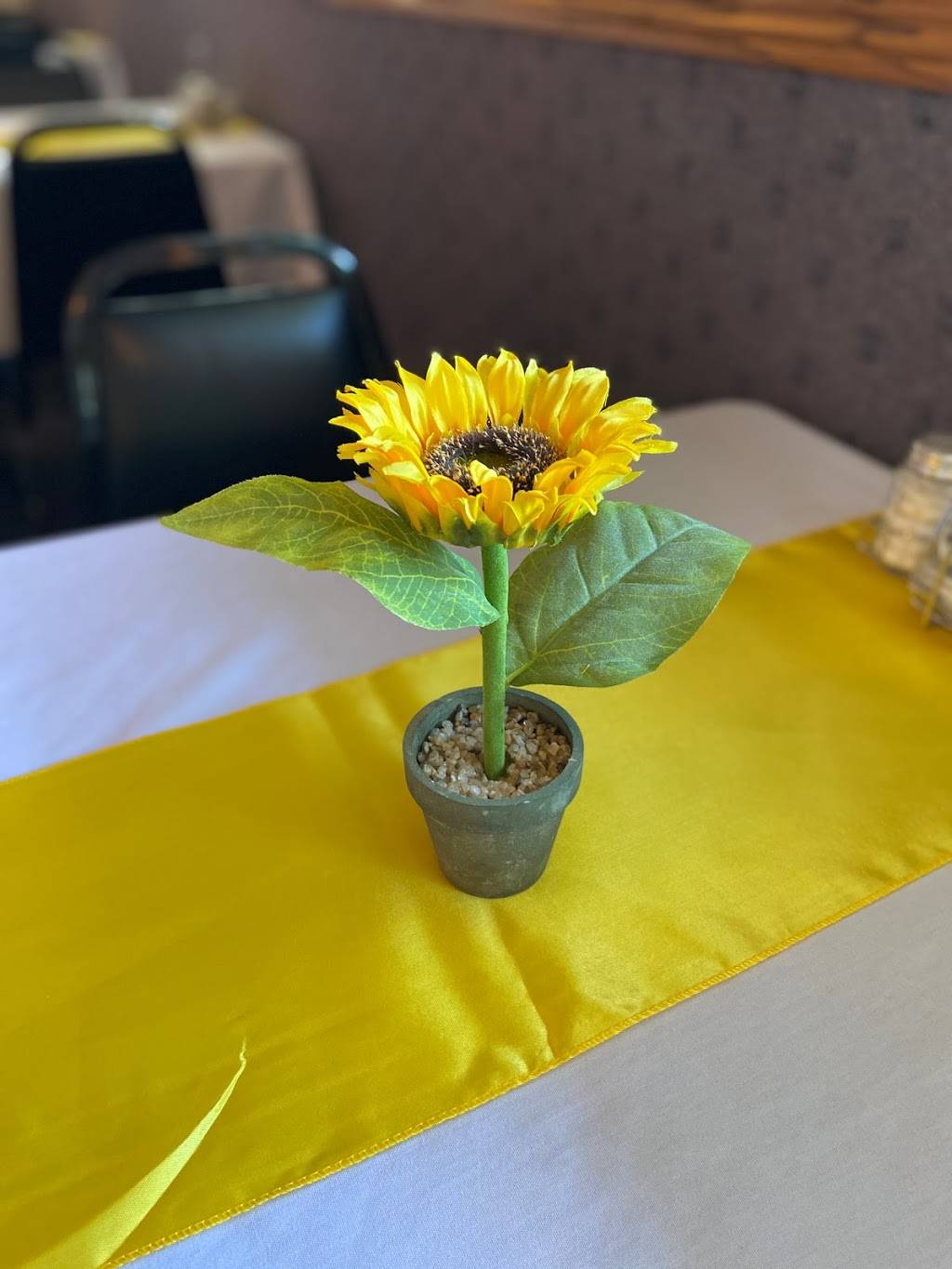 Roadside Tavern | restaurant | 531 Main St, Roscoe, MN 56371, USA | 3205973726 OR +1 320-597-3726