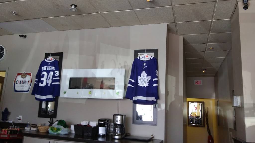 Tinas Grill | restaurant | 330 McClellan Way, Aurora, ON L4G 6X8, Canada | 9057510300 OR +1 905-751-0300