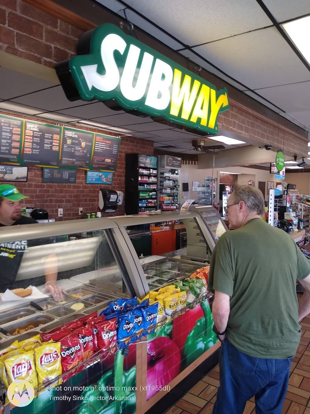Subway | restaurant | 218 E 9th St, Rector, AR 72461, USA | 8707832253 OR +1 870-783-2253