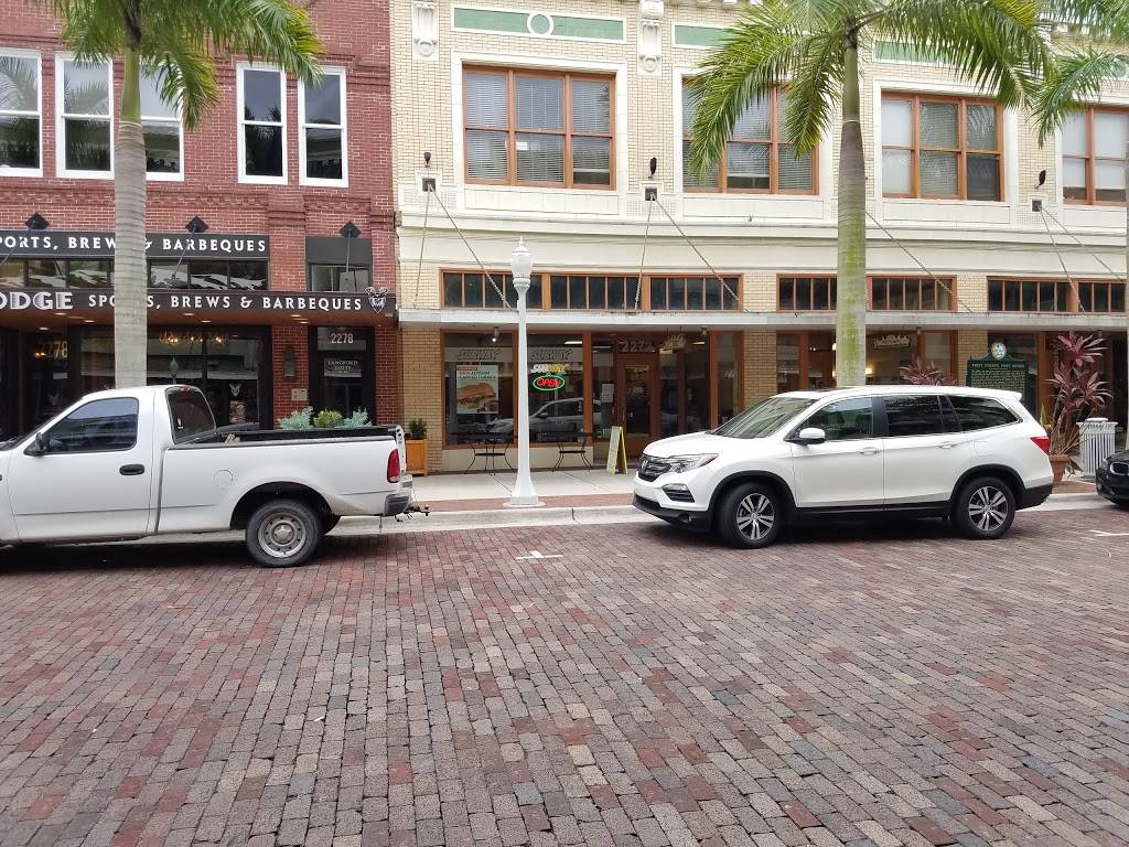 Subway | restaurant | 2272 First St, Fort Myers, FL 33901, USA | 2393343950 OR +1 239-334-3950