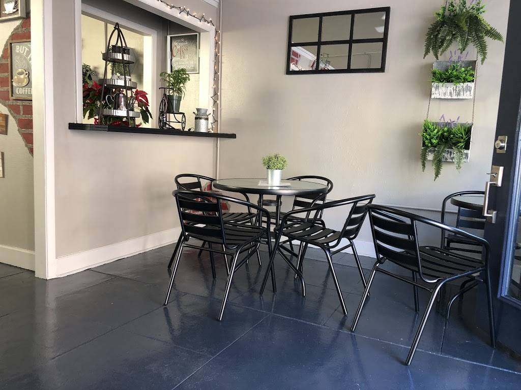 Cafe Polis | cafe | 26 Hibiscus St, Tarpon Springs, FL 34689, USA | 7279406844 OR +1 727-940-6844