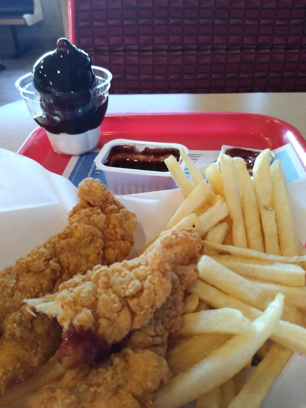 Dairy Queen Grill & Chill | restaurant | 819 Century Ave N, Maplewood, MN 55119, USA | 6517397143 OR +1 651-739-7143