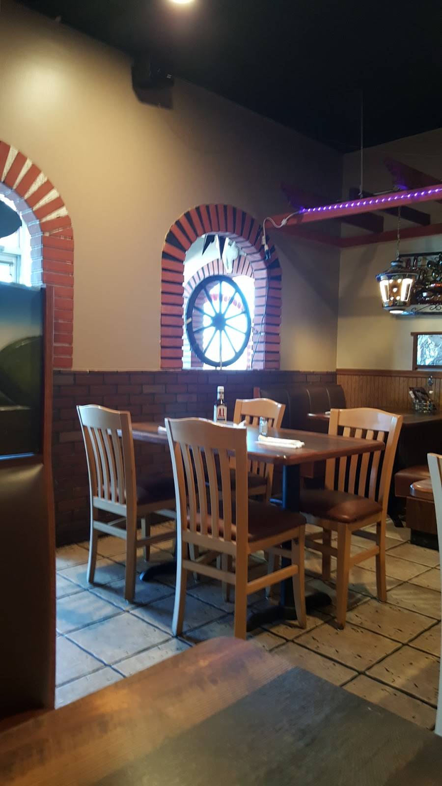 El Toril | restaurant | 2145 Eastern Ave # O, Gallipolis, OH 45631, USA | 7404461375 OR +1 740-446-1375