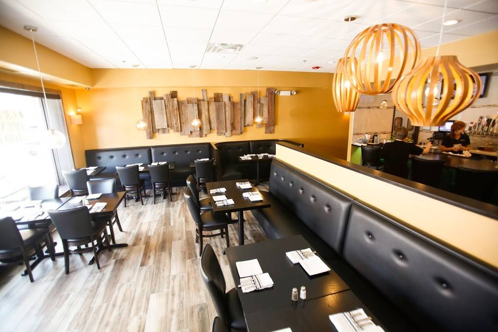 Chouns Restaurant | restaurant | 226 W Front St, Wheaton, IL 60187, USA | 6308683303 OR +1 630-868-3303