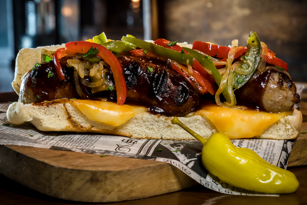 Lizzies Memphis Style Barbecue | restaurant | 3270 Margaritaville Blvd, Kissimmee, FL 34747, USA | 4079547282 OR +1 407-954-7282