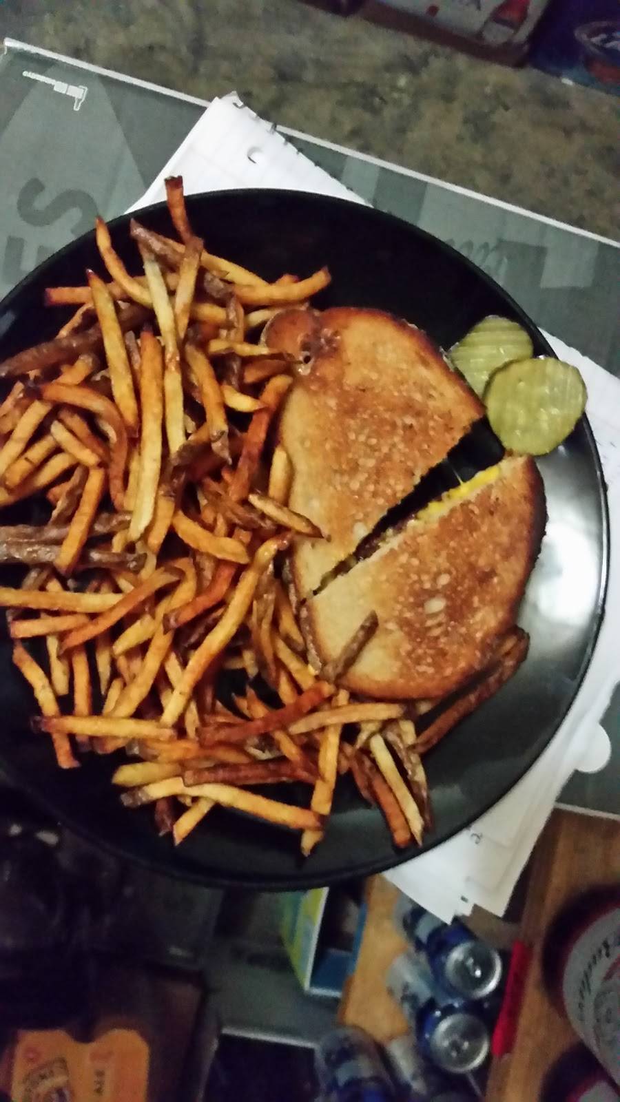 Gravel Pike Inn | restaurant | 595 Gravel Pike, Collegeville, PA 19426, USA | 6104899950 OR +1 610-489-9950