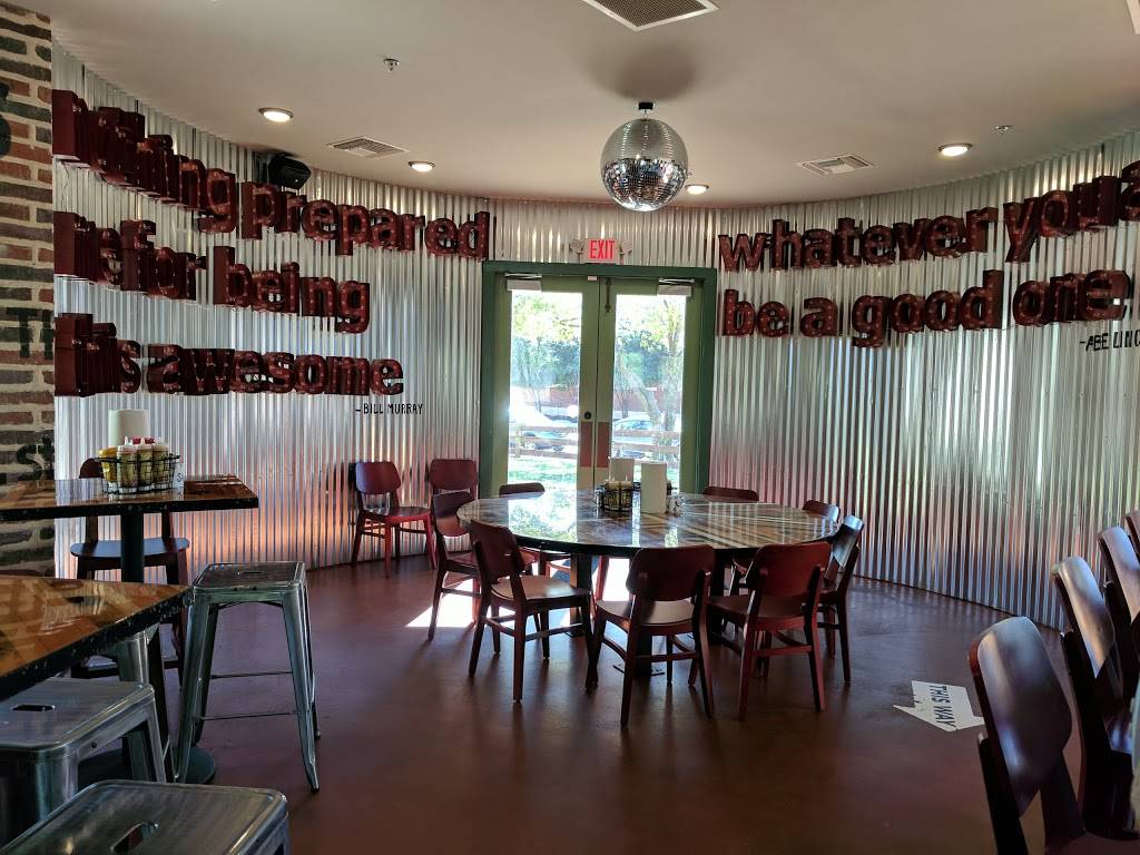 Twisted Root Burger Co. | restaurant | 253 W Church St, Lewisville, TX 75057, USA | 2144583553 OR +1 214-458-3553