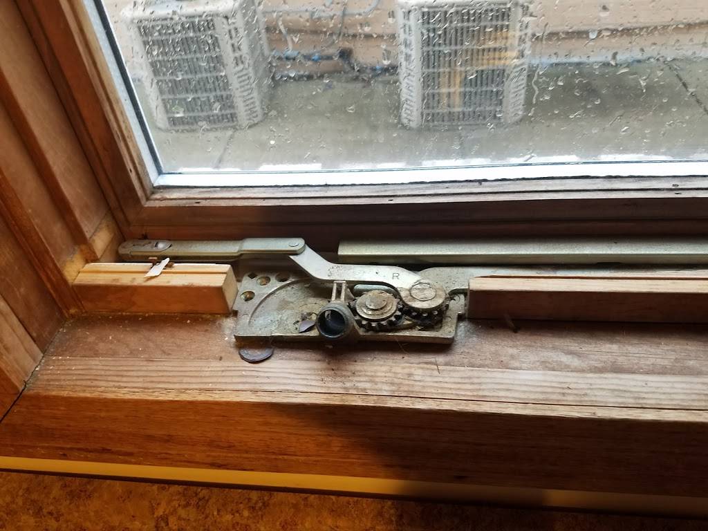 el anzuelo restaurant | restaurant | 1501 W Lake St, Melrose Park, IL 60160, USA | 7084101766 OR +1 708-410-1766