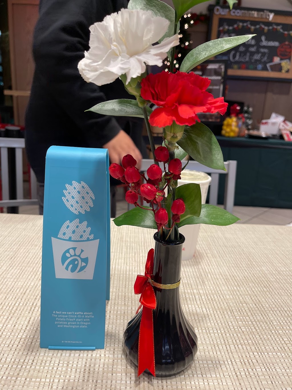 Chick-fil-A | restaurant | 1525 40th St, Emeryville, CA 94608, USA | 5104100759 OR +1 510-410-0759