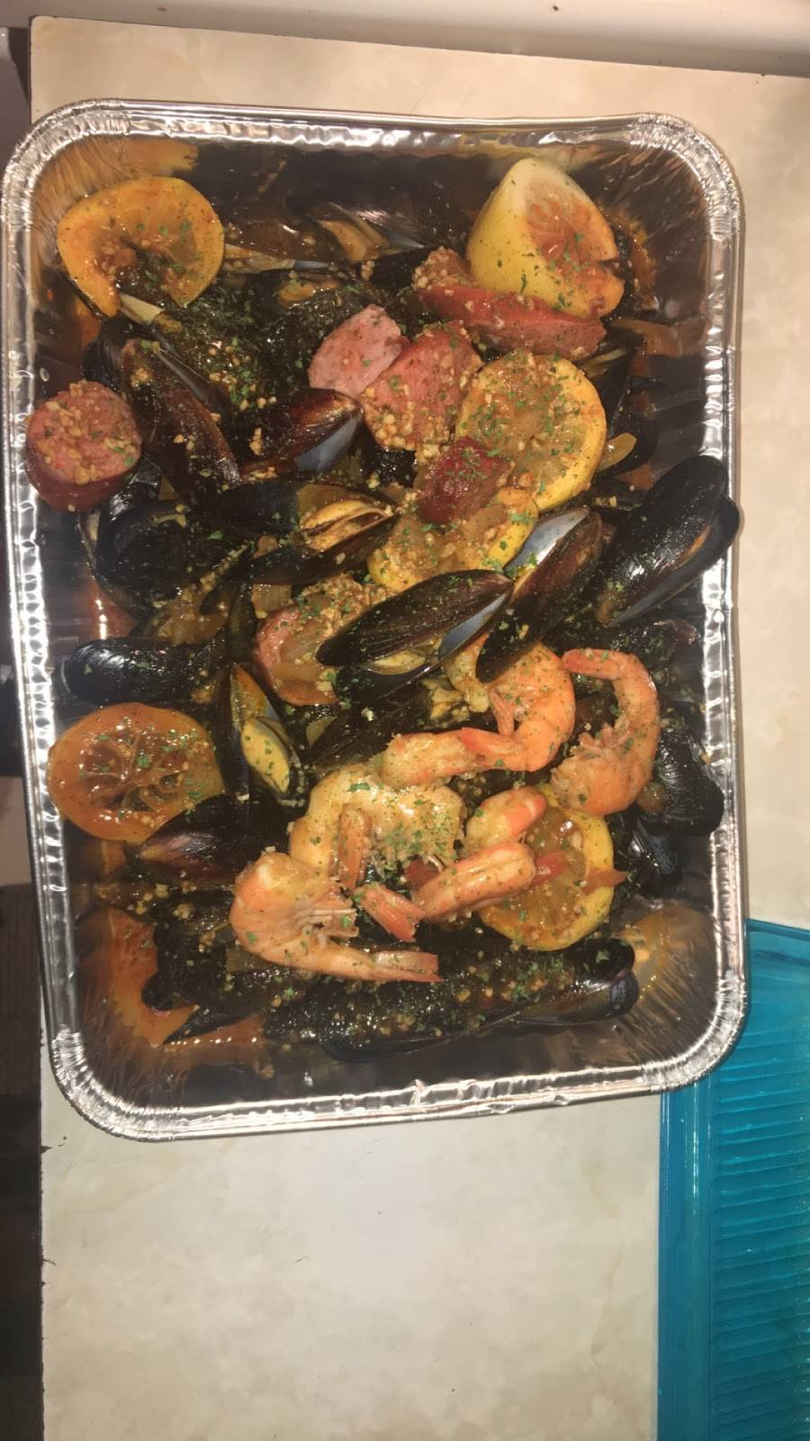 Tonye’s | restaurant | 3250 Naylor Terrace, Fort Pierce, FL 34982, USA | 7729851317 OR +1 772-985-1317