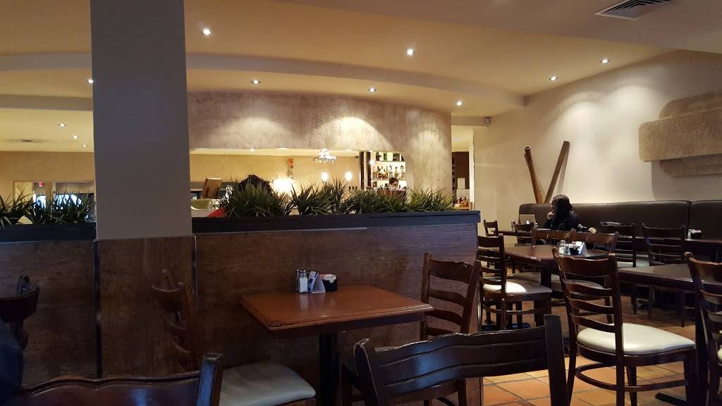 Rockaberry | restaurant | 2880 Boulevard Saint-Charles, Kirkland, QC H9H 3B6, Canada | 5146942335 OR +1 514-694-2335