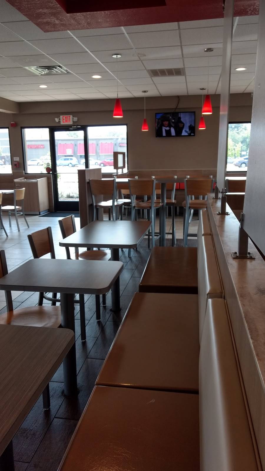 Burger King | restaurant | 211 S Dupont Hwy, Dover, DE 19901, USA | 3027344545 OR +1 302-734-4545