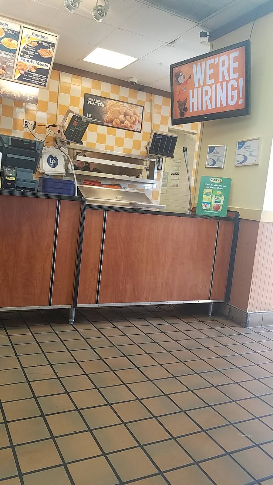 Long John Silvers | restaurant | 201 S Main St, Mauldin, SC 29662, USA | 8642881340 OR +1 864-288-1340