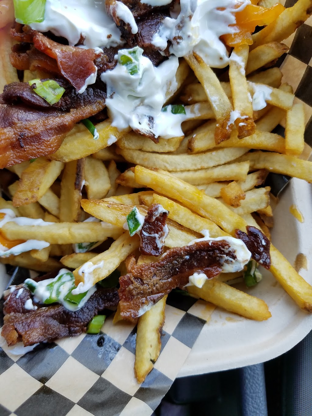 The Burger Joint | restaurant | 835 J St, Arcata, CA 95521, USA | 7076305144 OR +1 707-630-5144