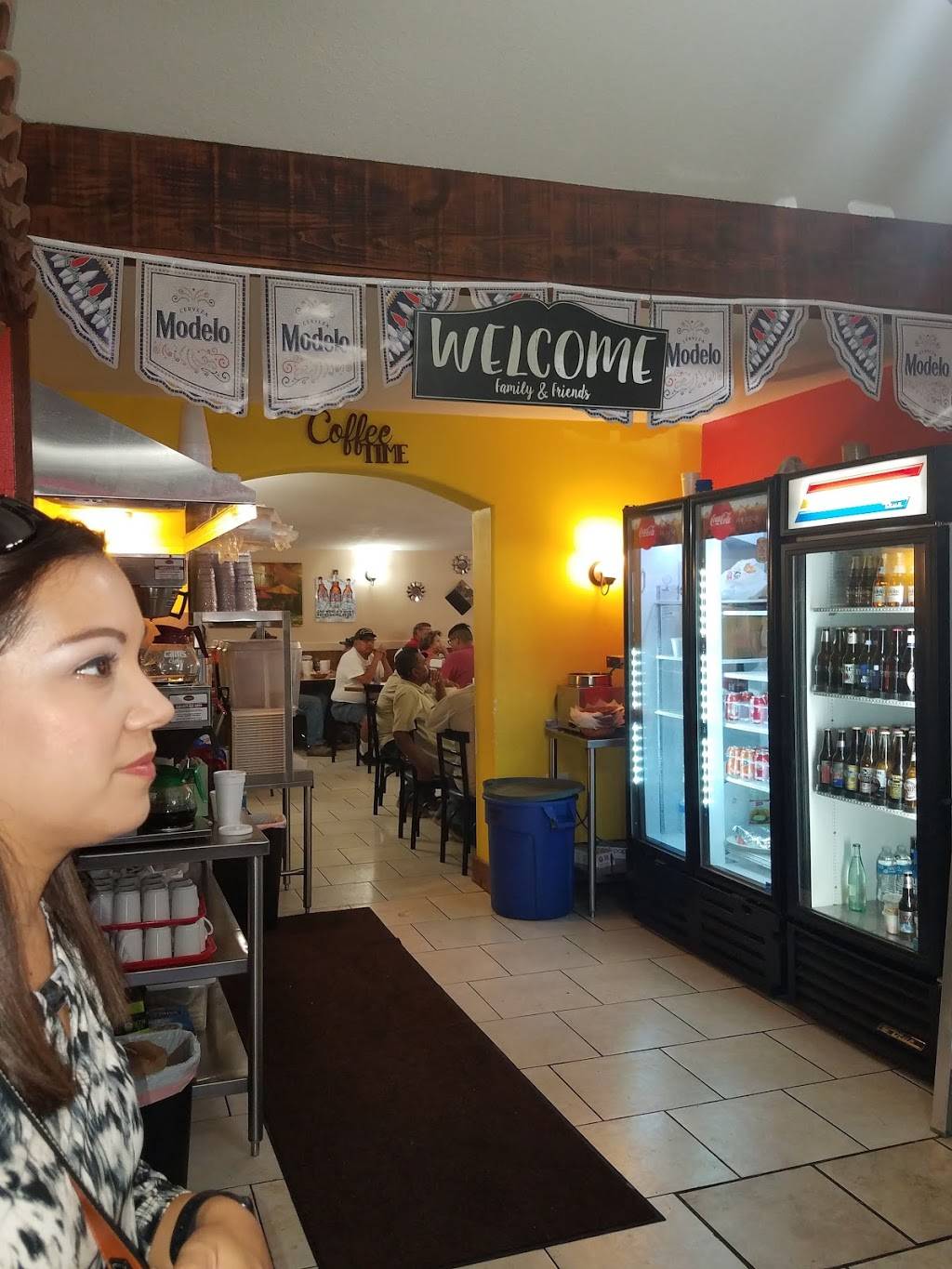 El portal | restaurant | 810 US-90, Castroville, TX 78009, USA | 8305385045 OR +1 830-538-5045