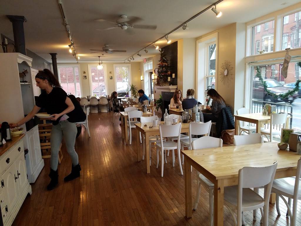 Commonwealth On Queen | cafe | 301 N Queen St, Lancaster, PA 17603, USA | 7172083394 OR +1 717-208-3394