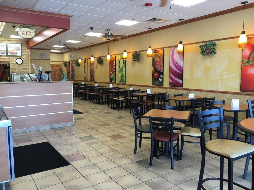 Subway Restaurants | restaurant | 790 Royal St George Dr, Naperville, IL 60540, USA | 6309222455 OR +1 630-922-2455